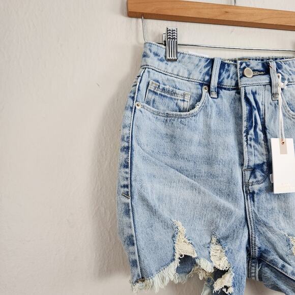 NWT Good American Bombshell Distressed Denim Shorts High Waisted 00 - Picture 7 of 11